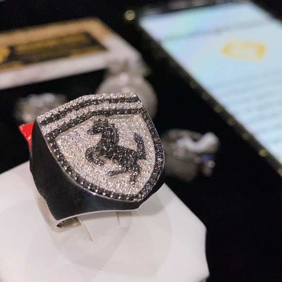 REAL DIAMOND Ferrari Ring exclusive collection only 1 made like it NO FAKE STONE - Picture 8 of 9